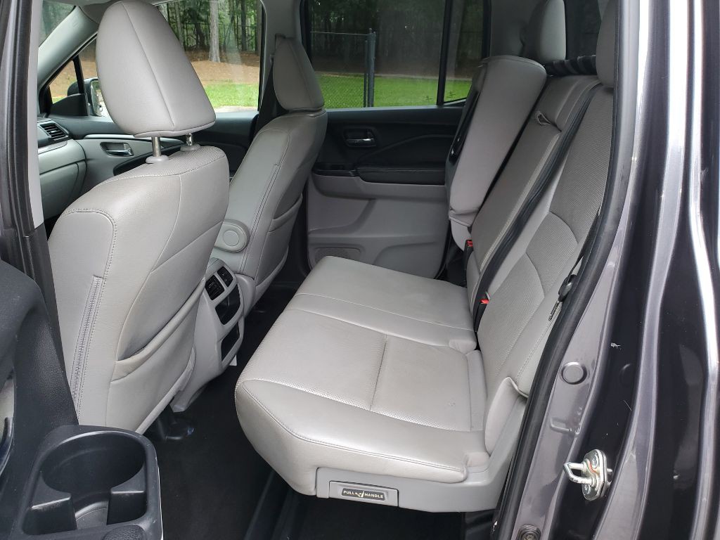2017 Honda Ridgeline Image 13