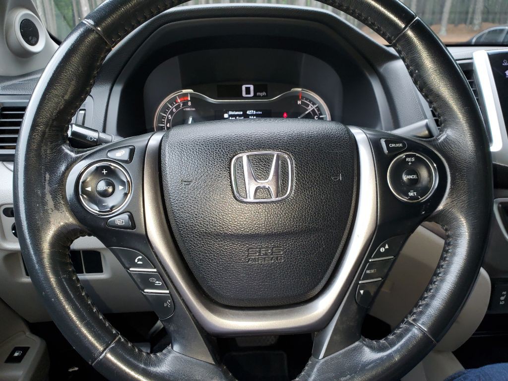 2017 Honda Ridgeline Image 49