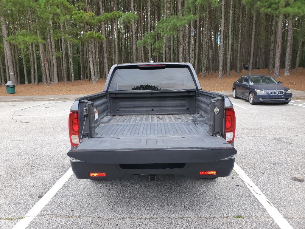 2017 Honda Ridgeline Image 59