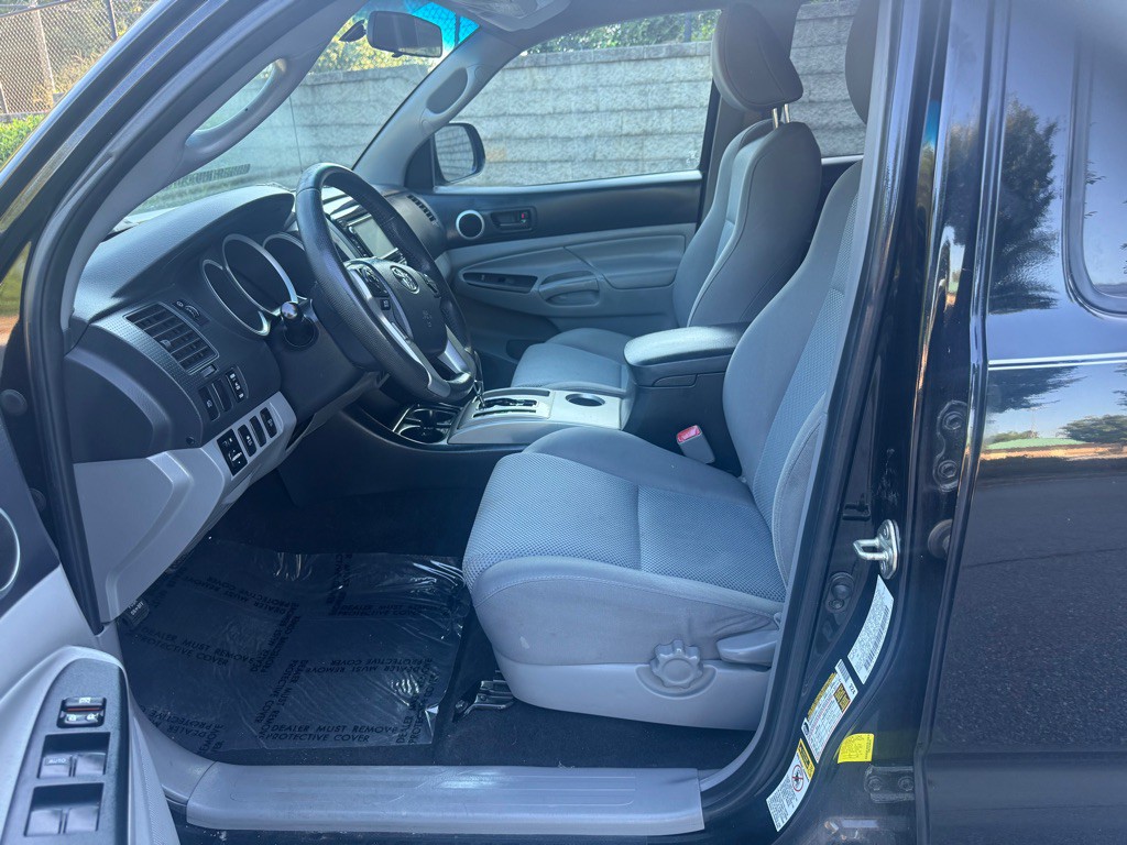 2014 Toyota Tacoma Image 10