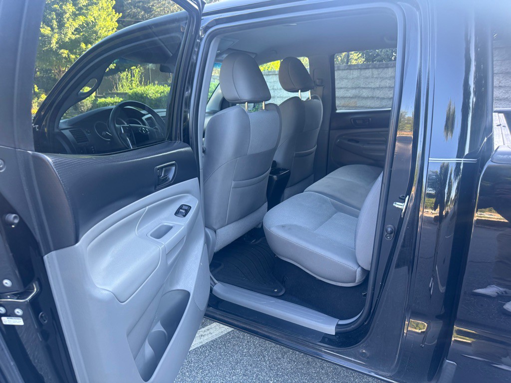 2014 Toyota Tacoma Image 11
