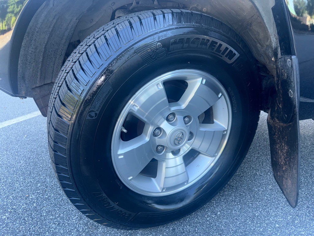 2014 Toyota Tacoma Image 18