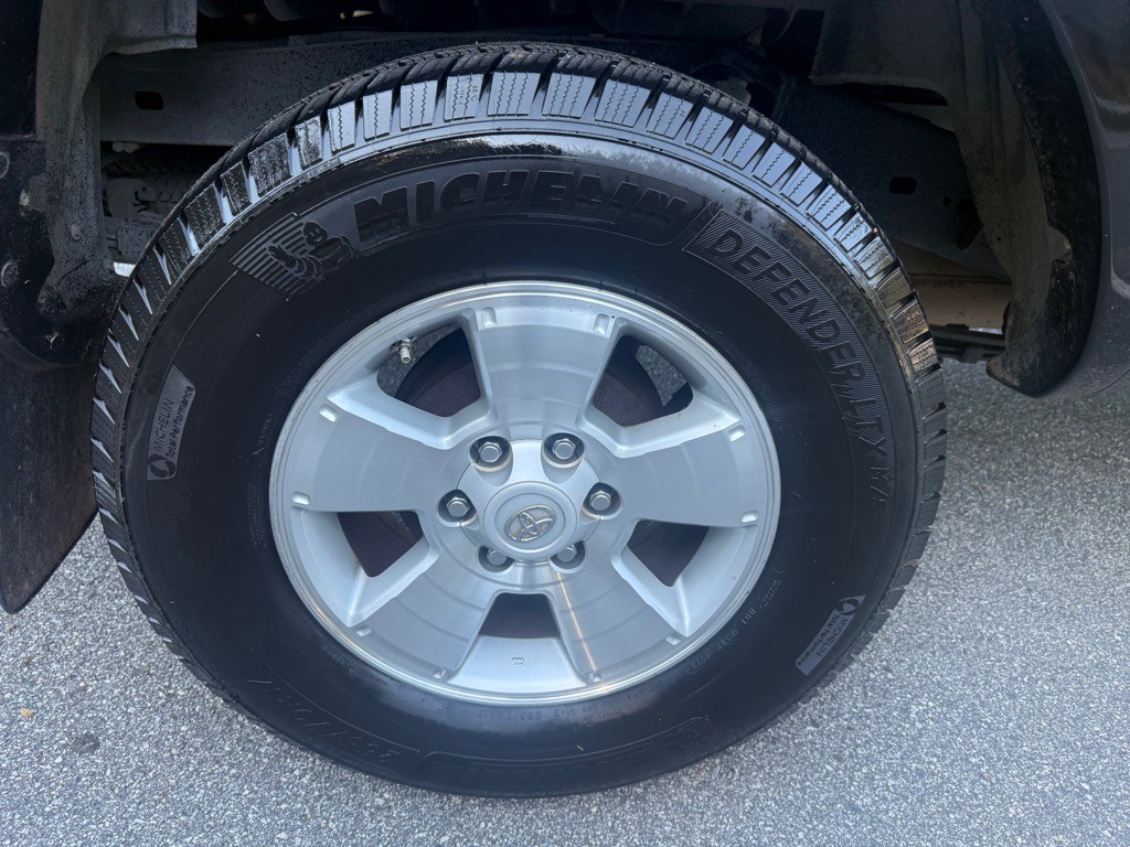 2014 Toyota Tacoma Image 19