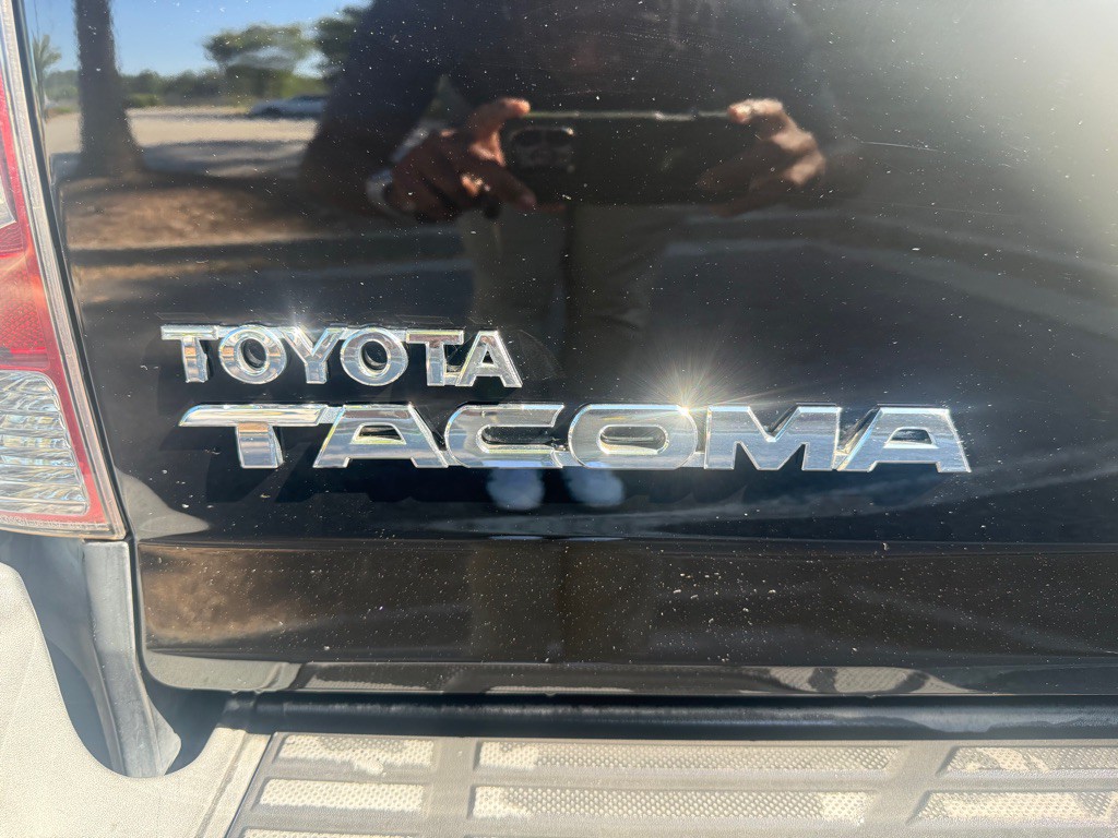 2014 Toyota Tacoma Image 23