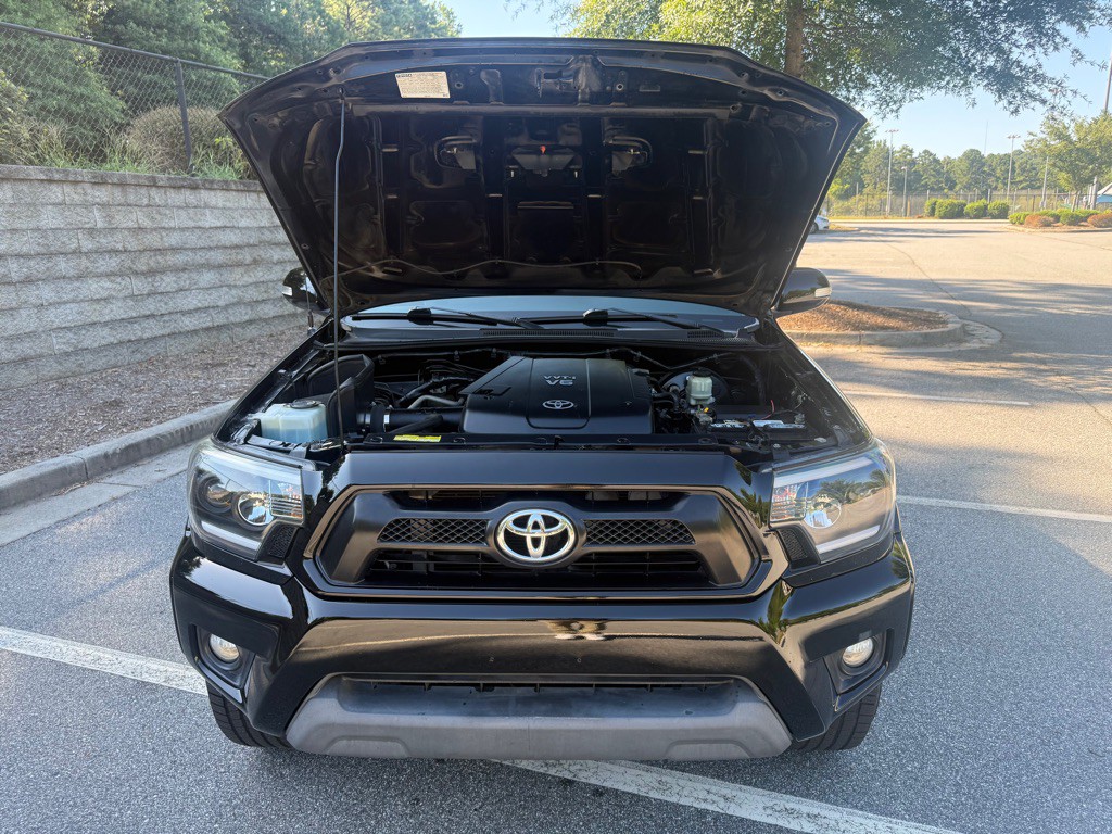 2014 Toyota Tacoma Image 24
