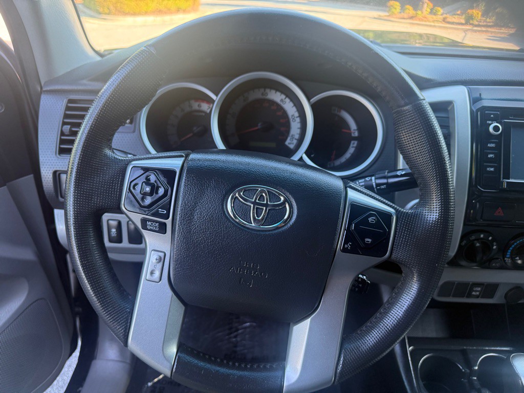 2014 Toyota Tacoma Image 30
