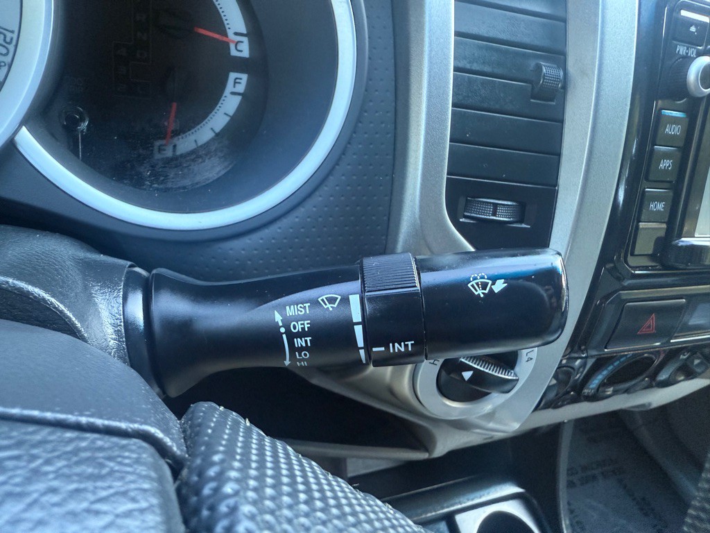 2014 Toyota Tacoma Image 34