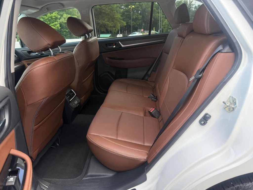 2018 Subaru Outback Image 12