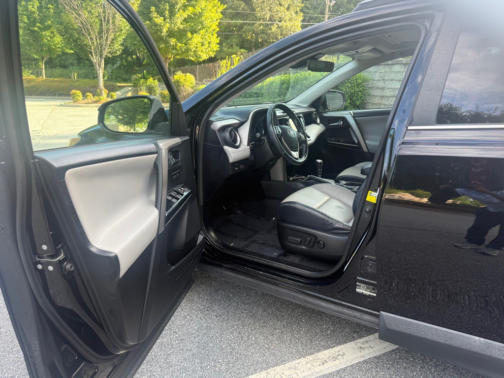 2016 Toyota Rav4 Image 8