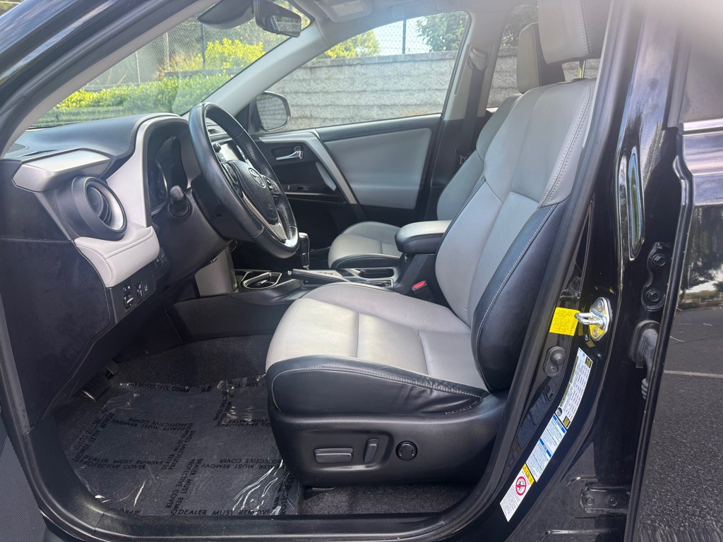2016 Toyota Rav4 Image 9