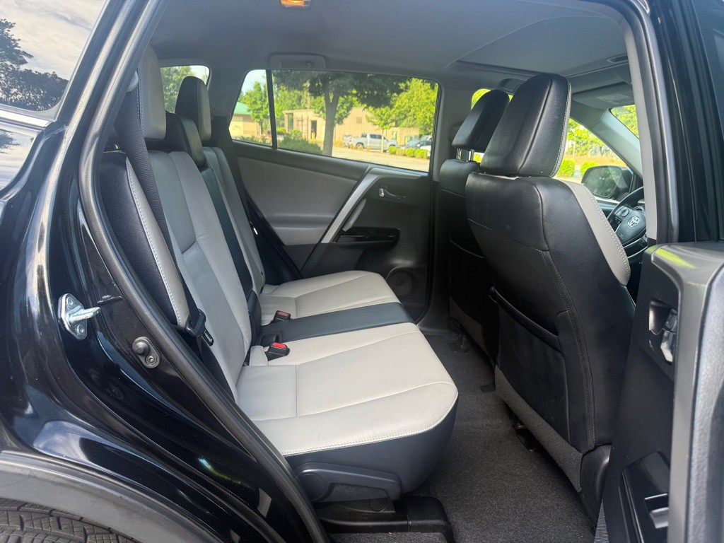 2016 Toyota Rav4 Image 13
