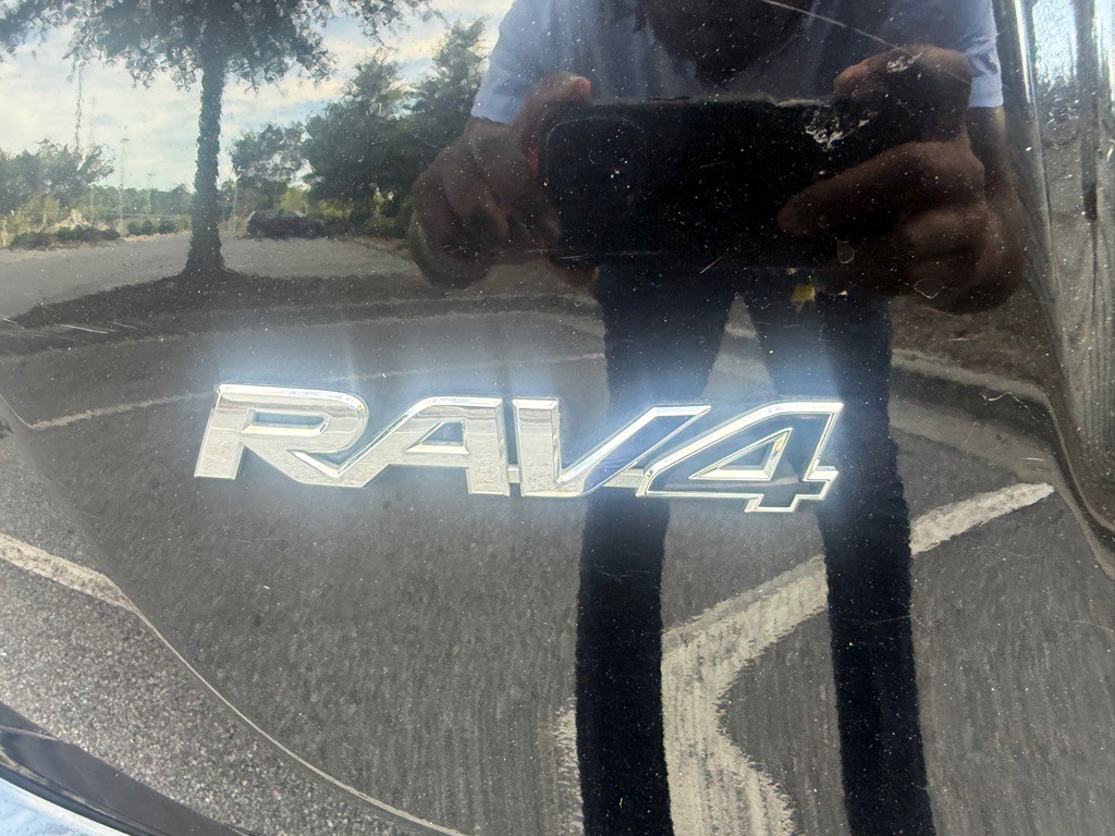 2016 Toyota Rav4 Image 23