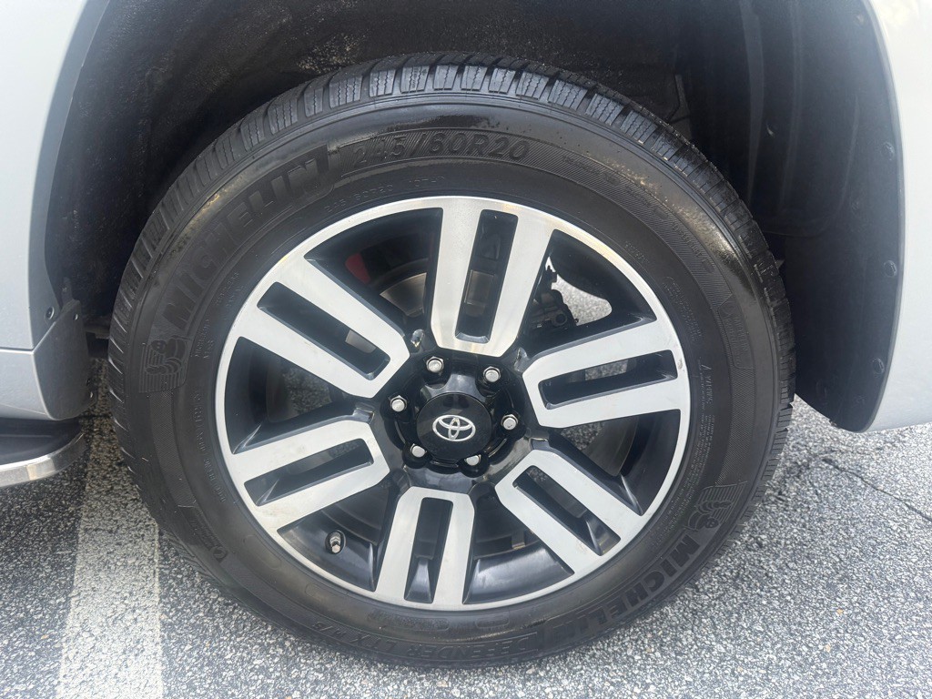 2017 Toyota 4Runner Image 18