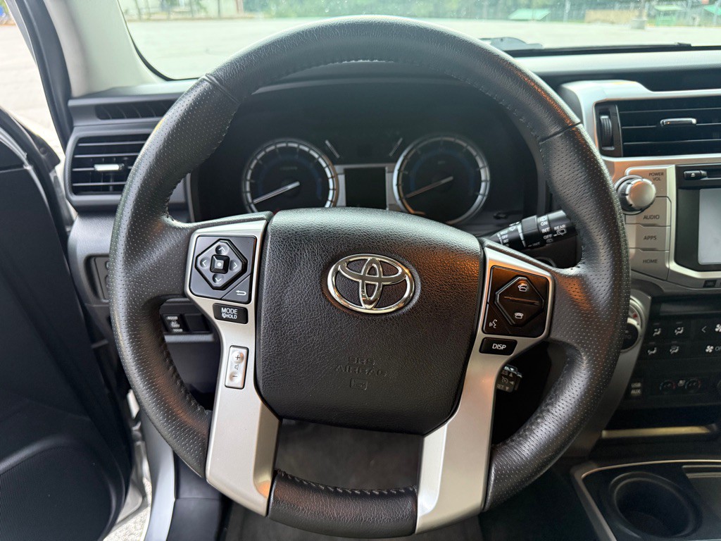 2017 Toyota 4Runner Image 33