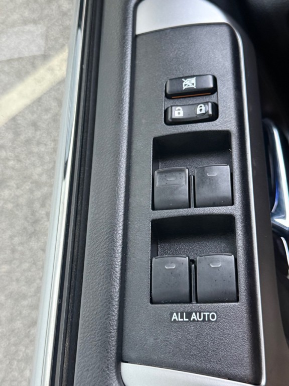 2017 Toyota 4Runner Image 40