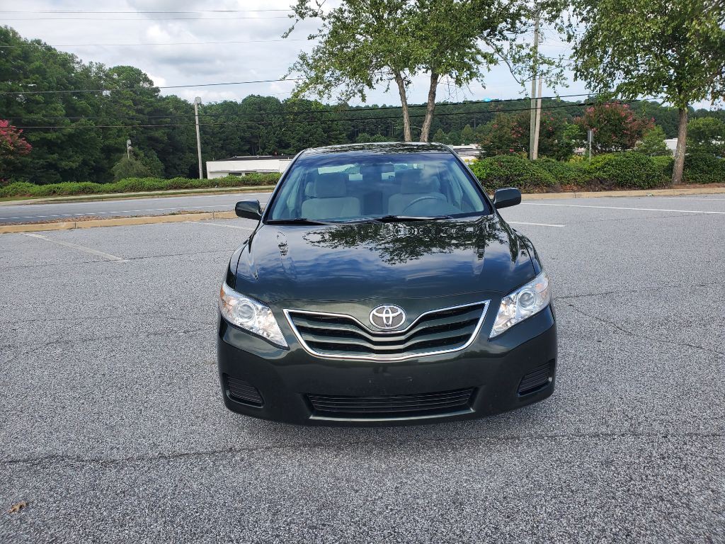 2010 Toyota Camry Image 2