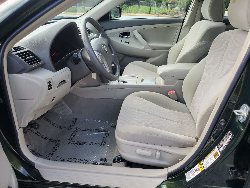 2010 Toyota Camry Image 10