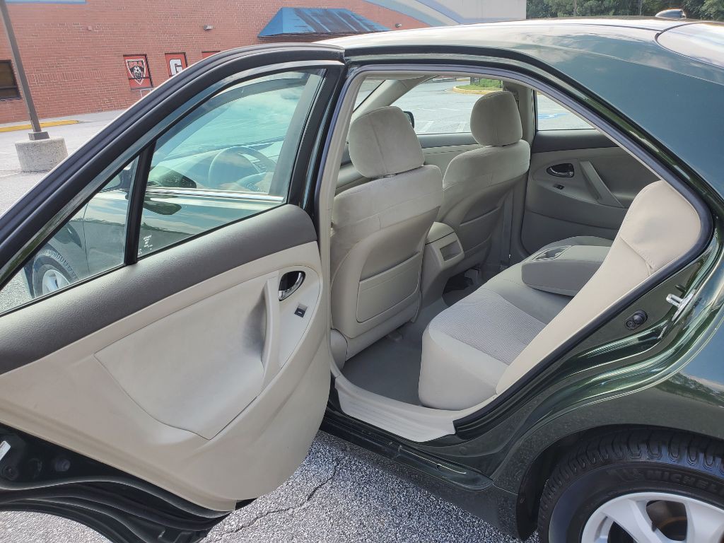 2010 Toyota Camry Image 11