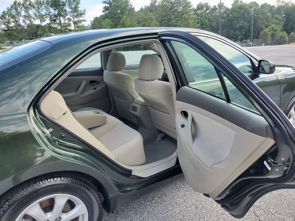 2010 Toyota Camry Image 14