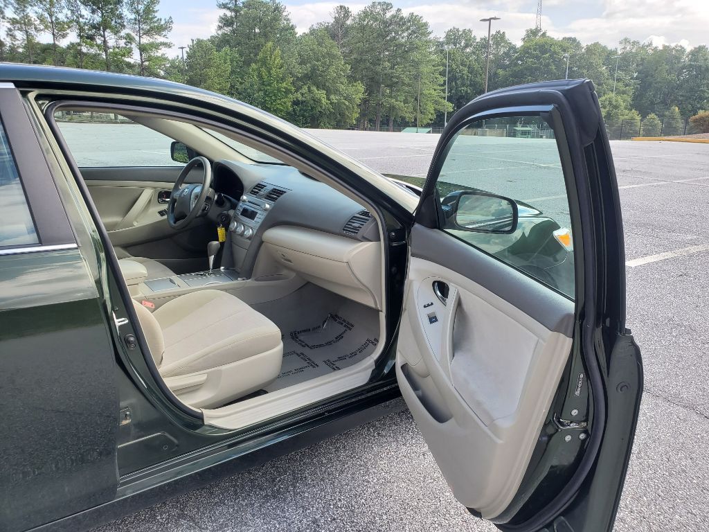 2010 Toyota Camry Image 16