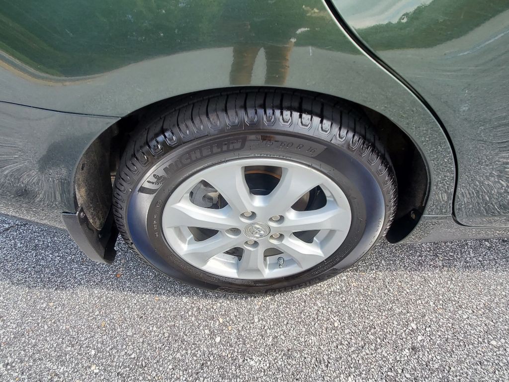 2010 Toyota Camry Image 21