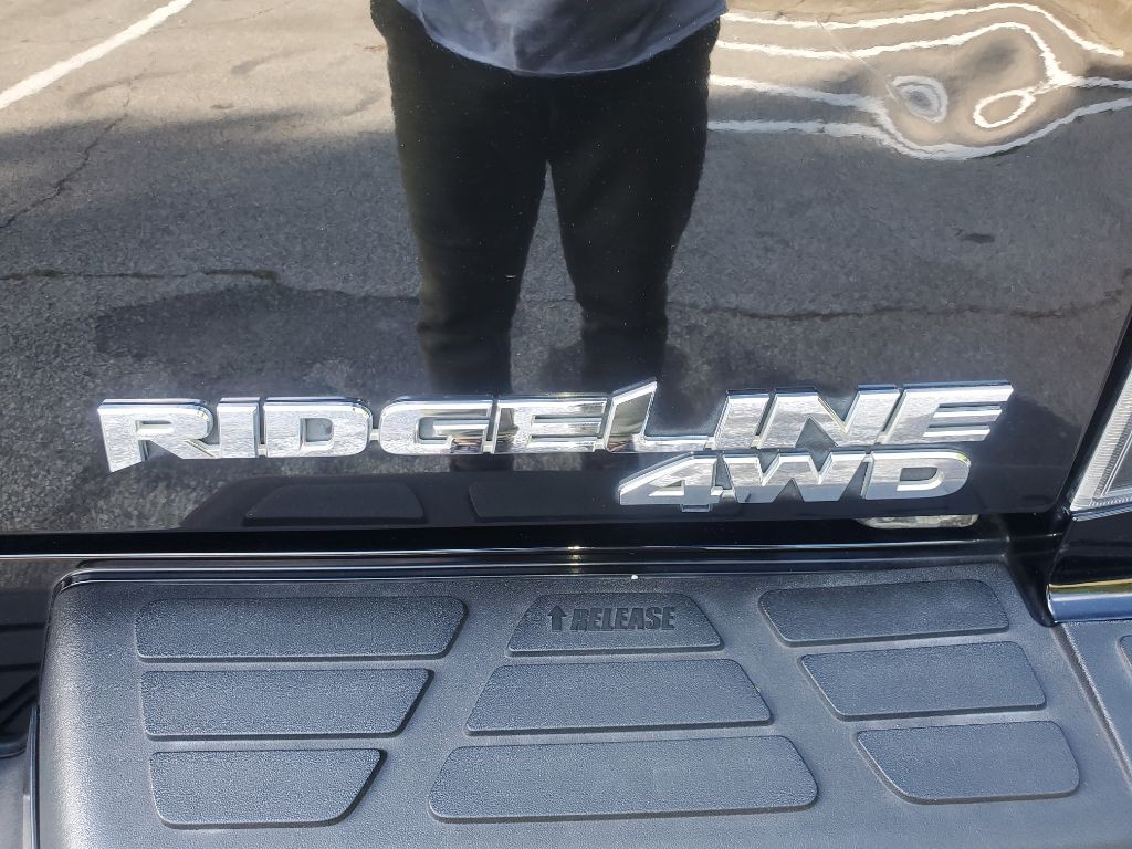 2014 Honda Ridgeline Image 24