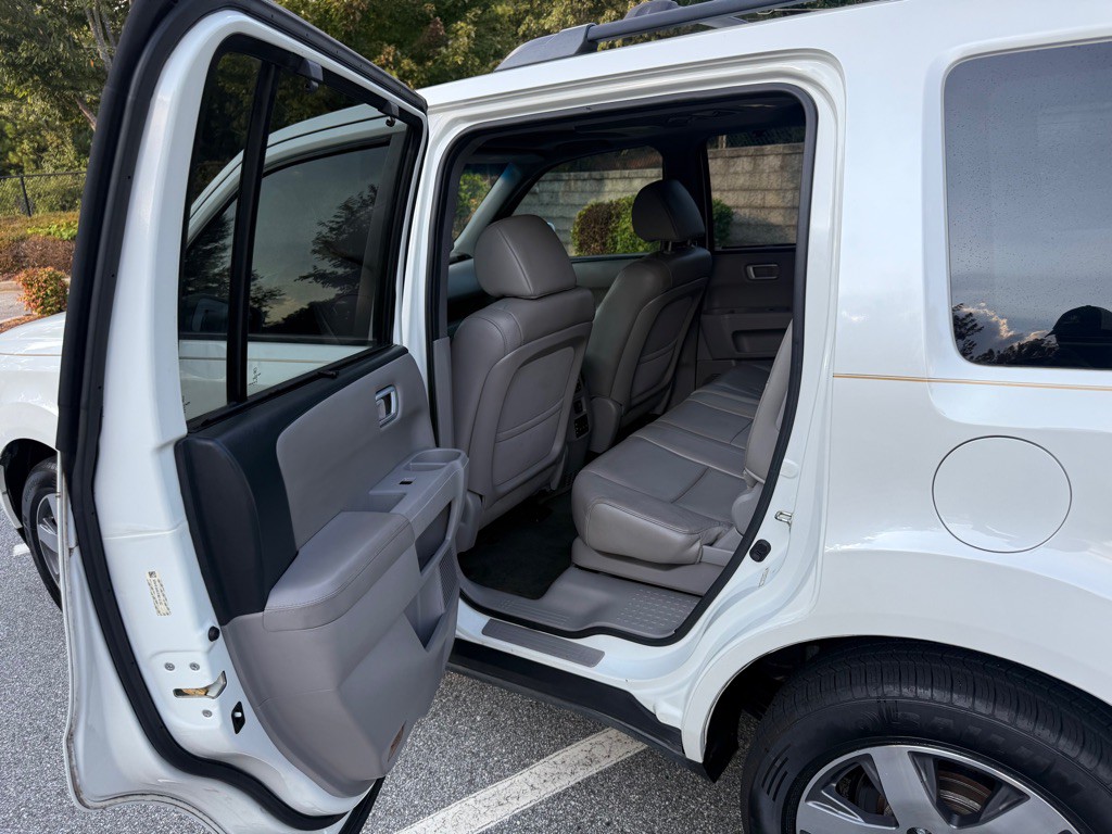 2015 Honda Pilot Image 11