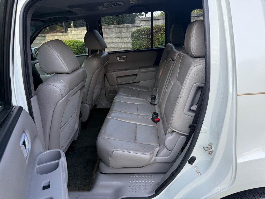 2015 Honda Pilot Image 12