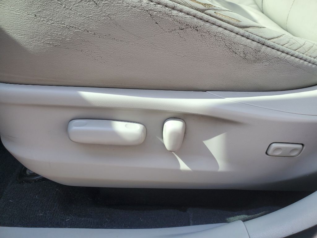 2012 Toyota Venza Image 10