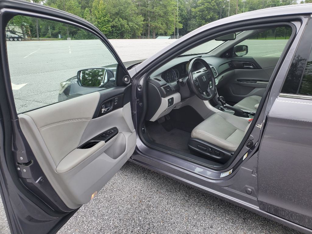 2015 Honda Accord Image 9