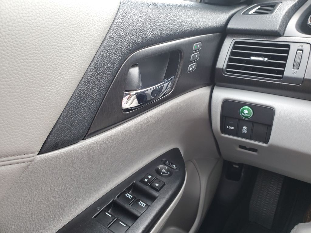 2015 Honda Accord Image 42