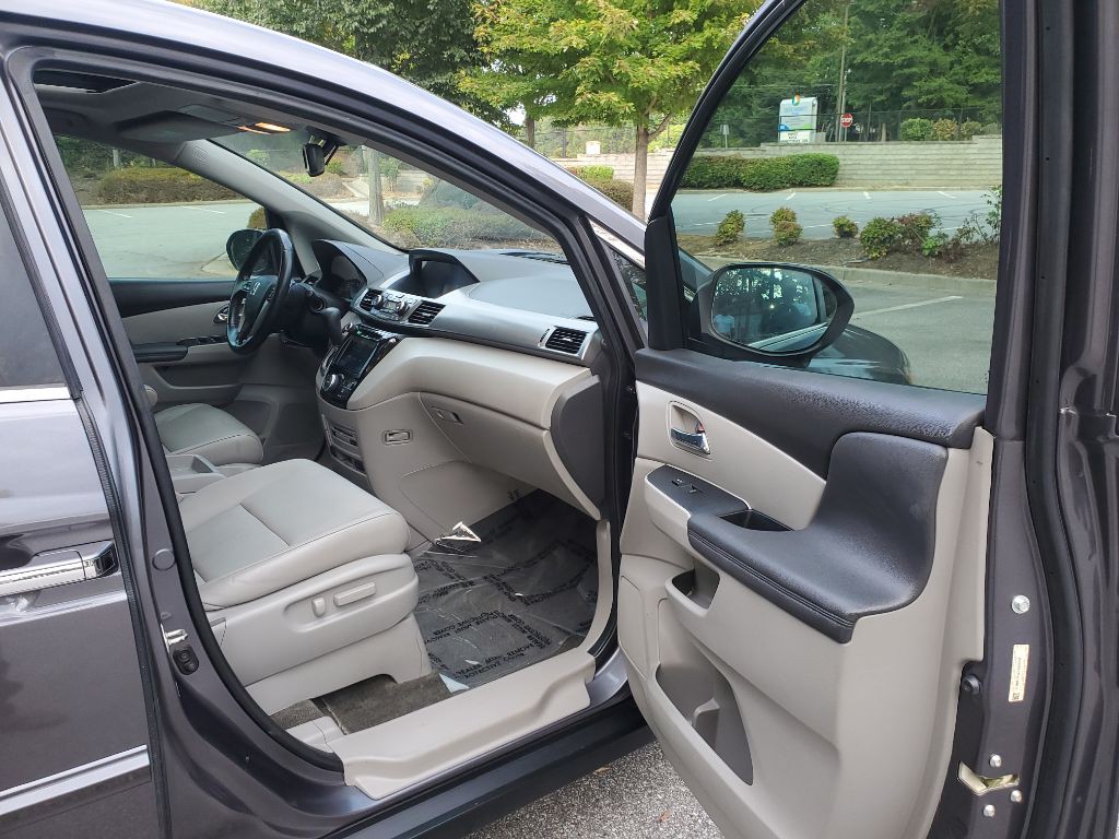 2016 Honda Odyssey Image 16