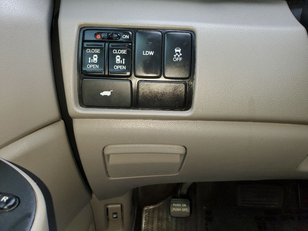 2016 Honda Odyssey Image 36