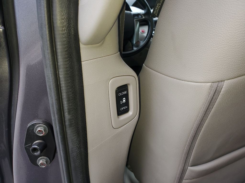 2016 Honda Odyssey Image 48