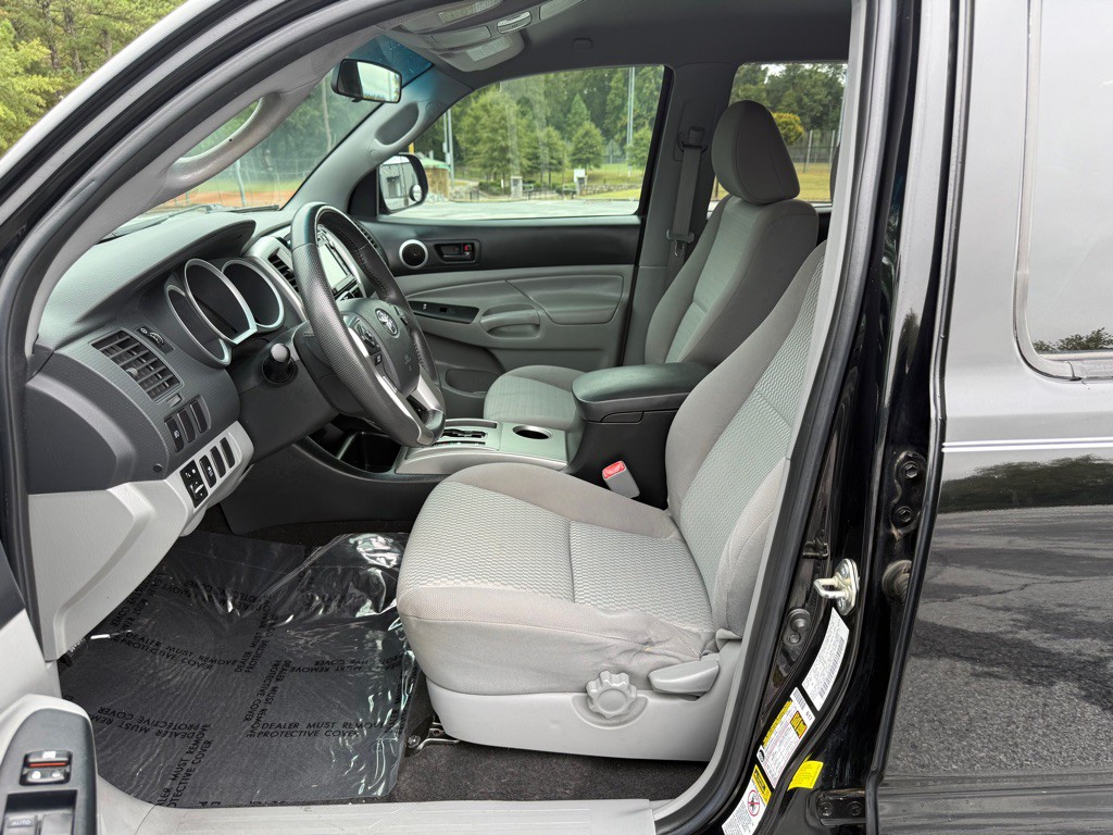 2014 Toyota Tacoma Image 9