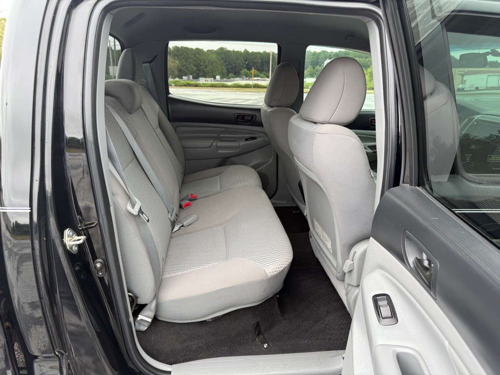 2014 Toyota Tacoma Image 18