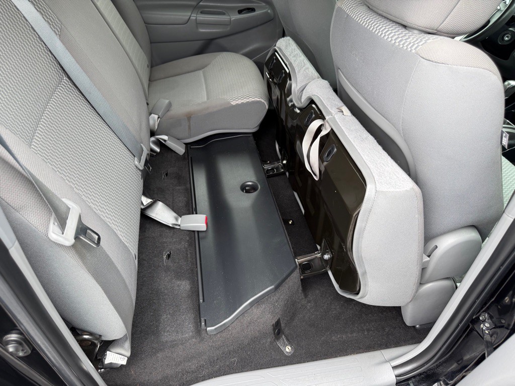 2014 Toyota Tacoma Image 19