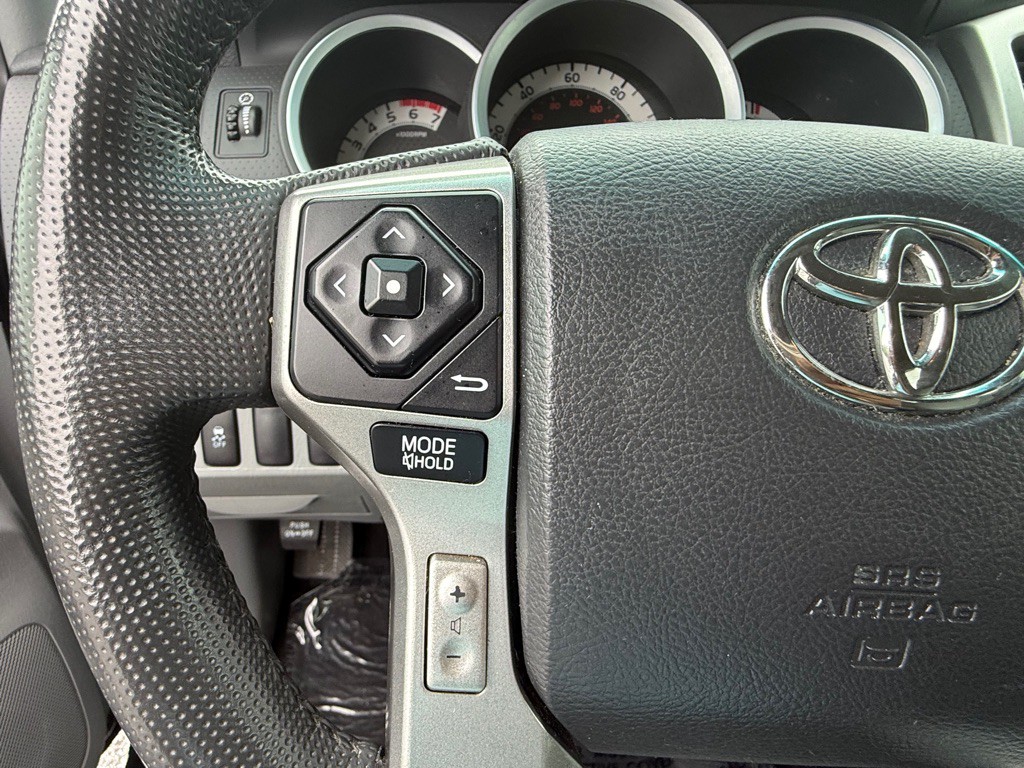 2014 Toyota Tacoma Image 33