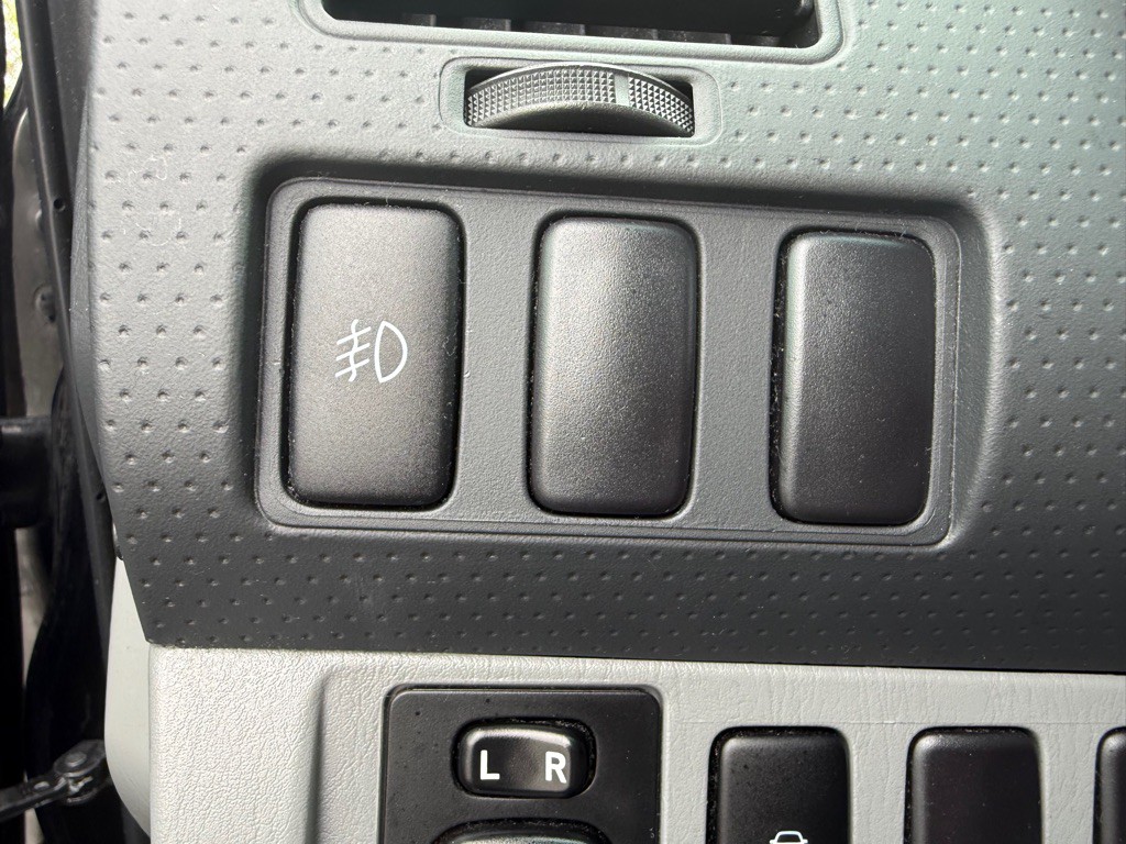2014 Toyota Tacoma Image 38