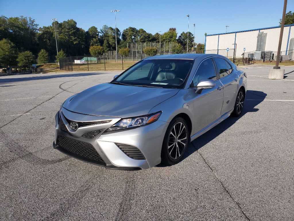 2018 Toyota Camry Image 1