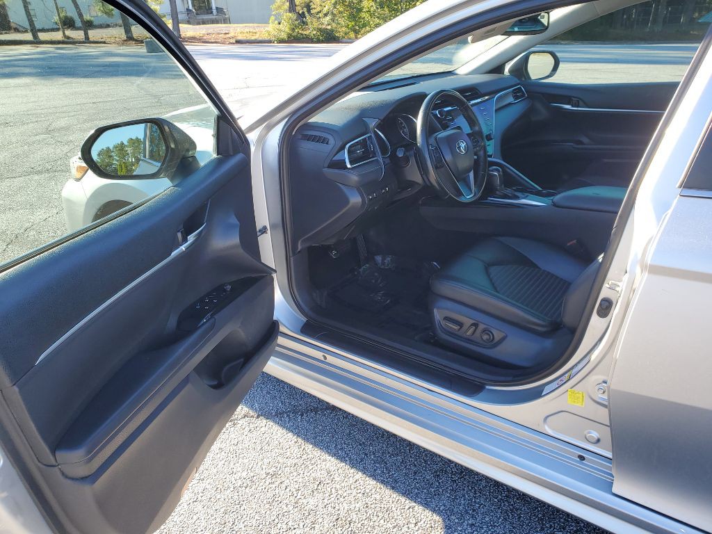 2018 Toyota Camry Image 9