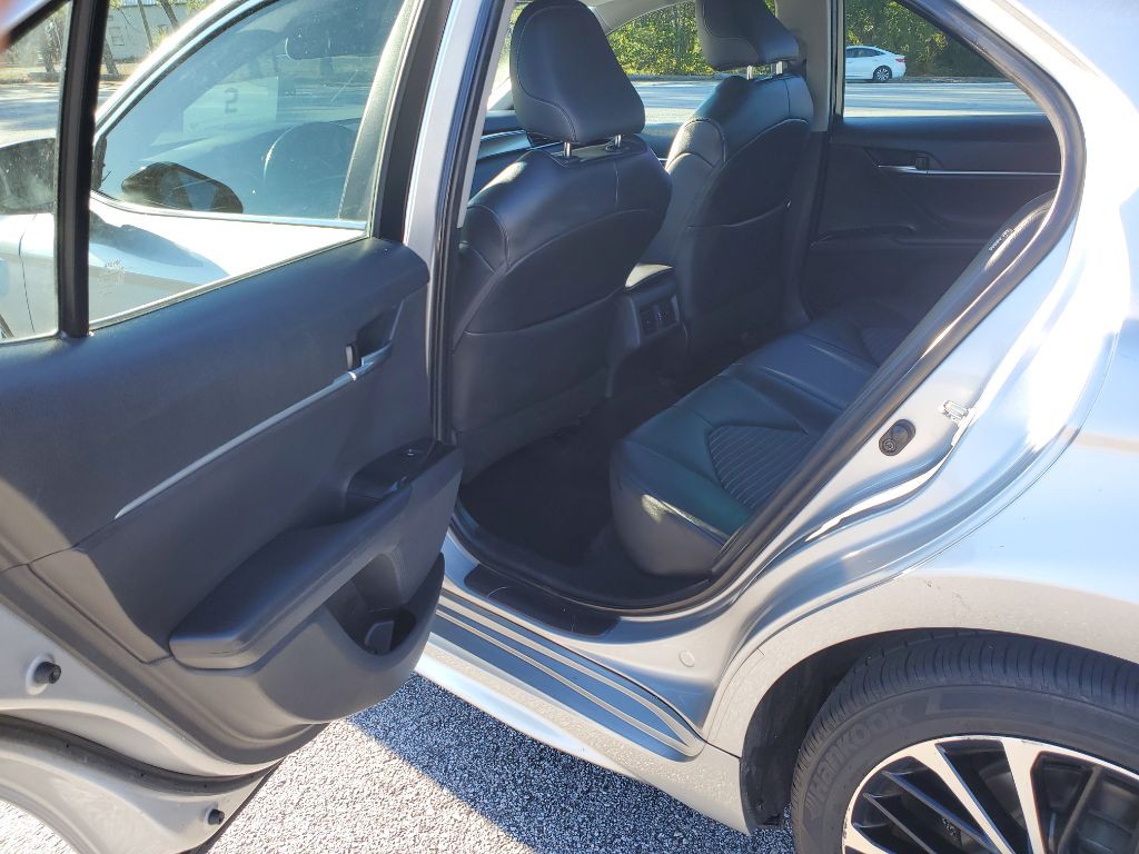 2018 Toyota Camry Image 11
