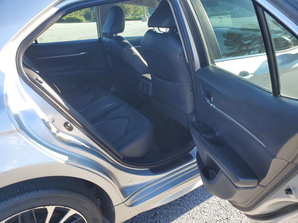 2018 Toyota Camry Image 14