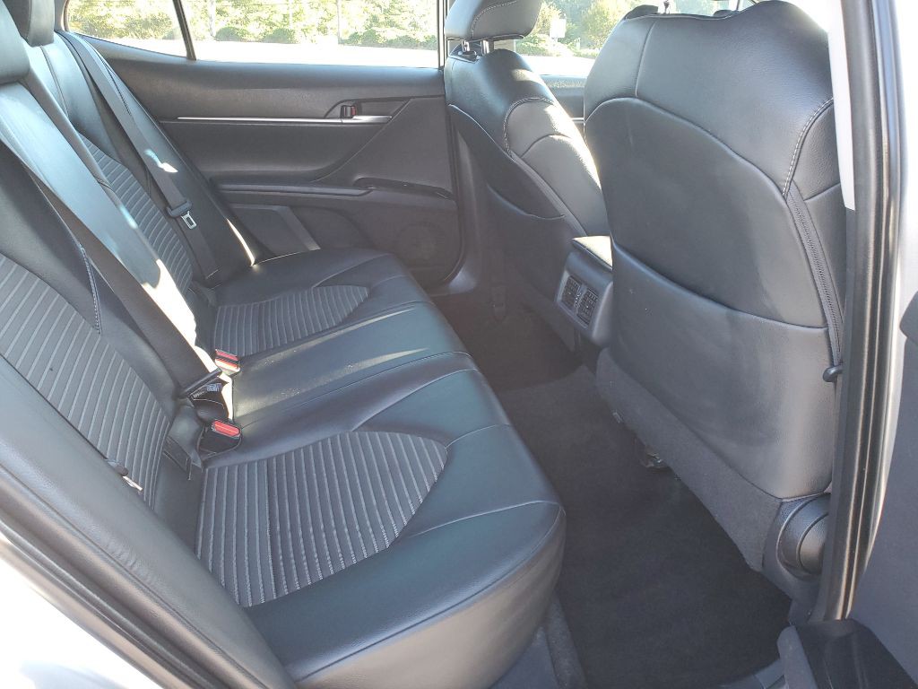 2018 Toyota Camry Image 15
