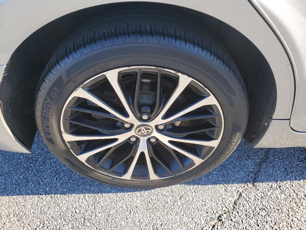 2018 Toyota Camry Image 21