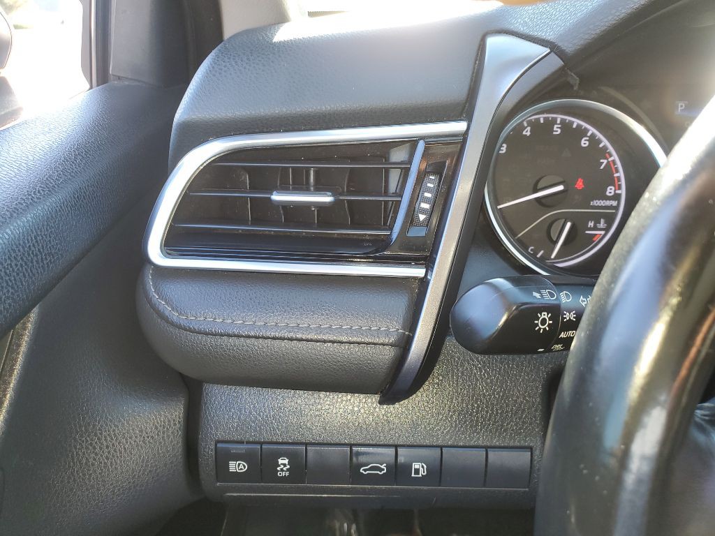 2018 Toyota Camry Image 36