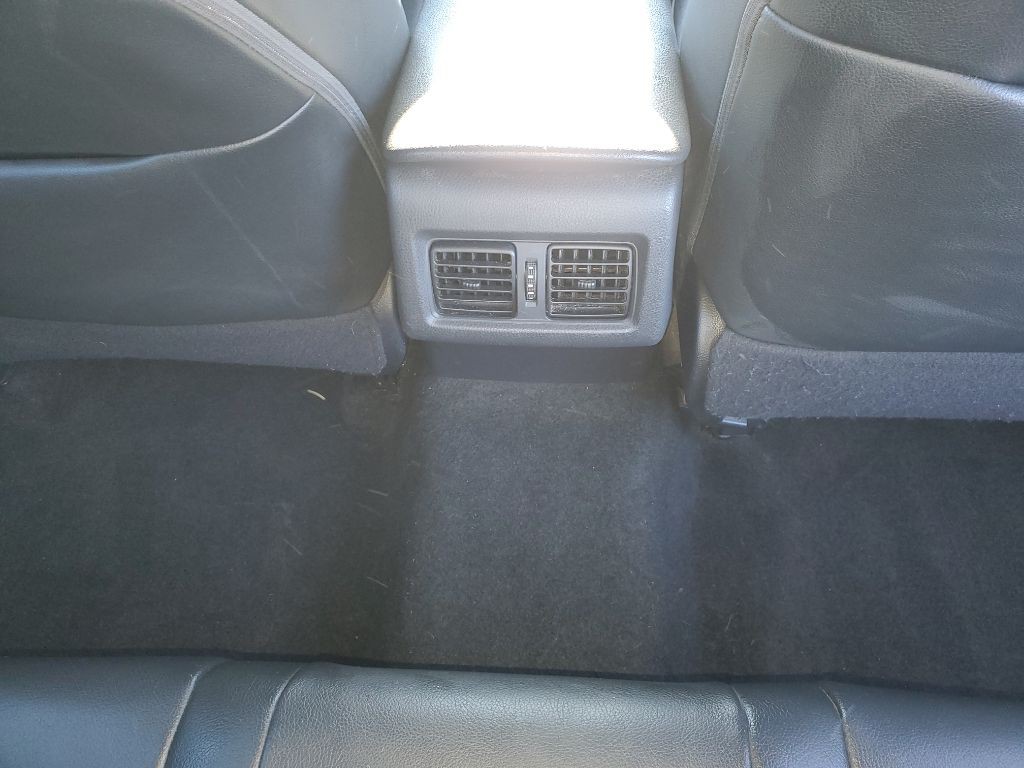 2018 Toyota Camry Image 38