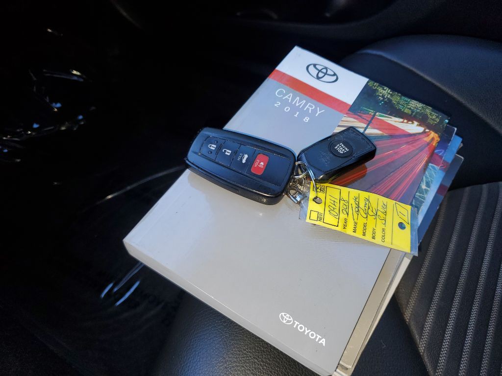 2018 Toyota Camry Image 44