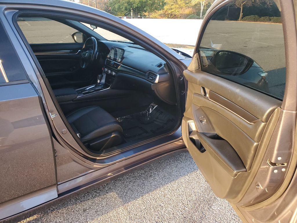 2020 Honda Accord Image 16