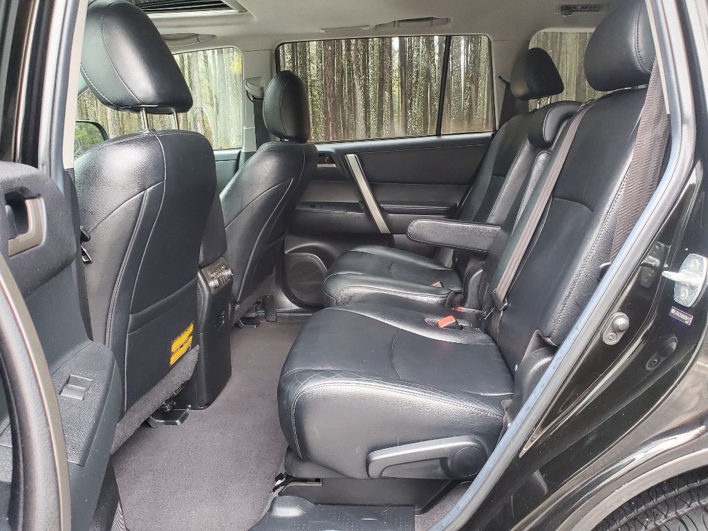 2013 Toyota Highlander Image 12